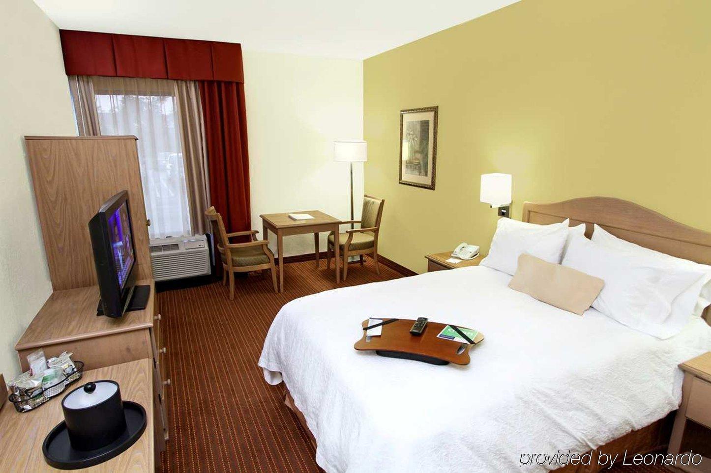 Hampton Inn By Hilton Milford Room photo